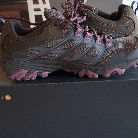 Merrell women's hiking boot - Picture 2 of 8